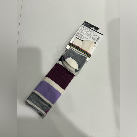 Smartwool Women's Large Snowboard OTC Socks Targeted Cushion White Purple NWT - Picture 3 of 7